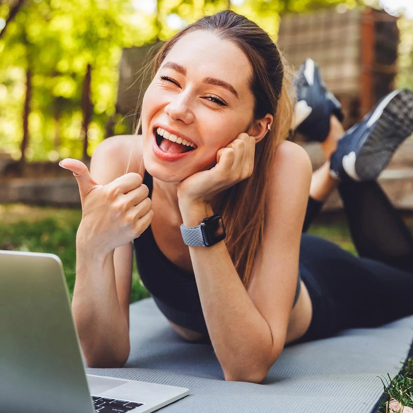 Braided Magnetic Apple Watch Band | Stretchy, Breathable, and Stylish - ZNOVOTECH